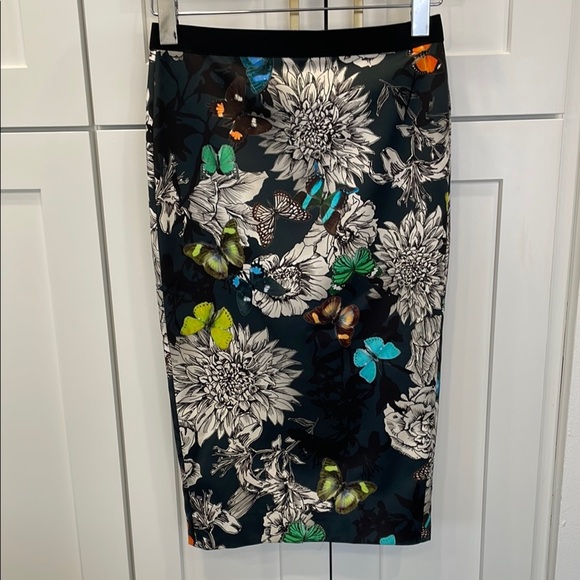 Marc Cain Floral Print Pencil Skirt Size 2 - Picture 1 of 13